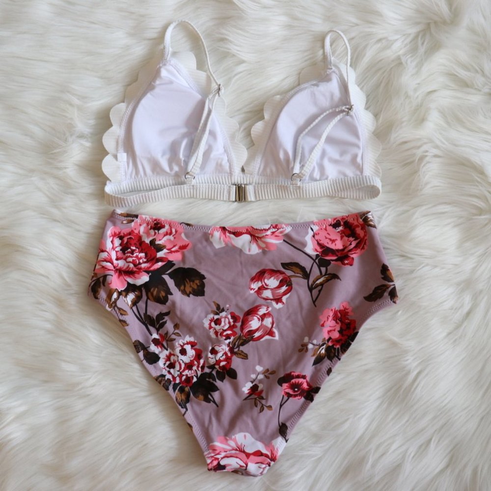 White Textured & Pink Floral Bikini Set Size Medium - Picture 5 of 8